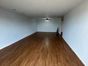 5935 N Lincoln Ave in Morton Grove, IL - Building Photo - Building Photo