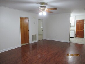 326 W Hampton Ave in Sumter, SC - Building Photo - Building Photo