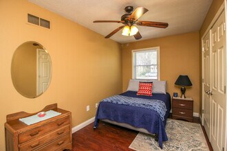 405 Mimosa Ct, Unit 405 Mimosa in Columbia, MO - Building Photo - Building Photo