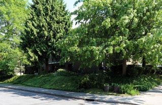 Seven Maples/ Woodcroft in Vancouver, BC - Building Photo