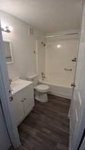 33305 Ryan Dr in Leesburg, FL - Building Photo - Building Photo
