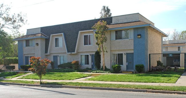 166 Painter St in Pasadena, CA - Foto de edificio - Building Photo