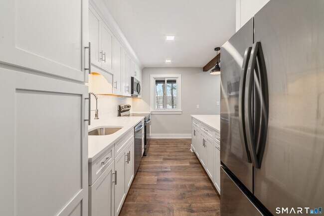 304 Heritage Vlg in Southbury, CT - Building Photo - Building Photo