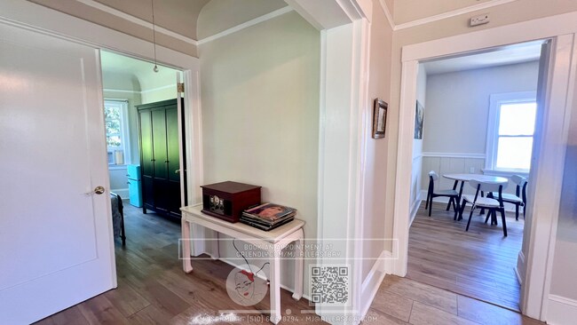 2122 Sacramento St, Unit Upper in Berkeley, CA - Building Photo - Building Photo