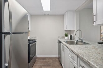 Overlook Point in West Valley City, UT - Building Photo - Building Photo