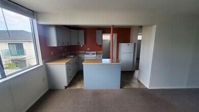 5215 15th Ave NE, Unit 12 in Seattle, WA - Building Photo - Building Photo