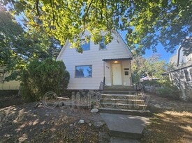 719 W Augusta Ave in Spokane, WA - Building Photo