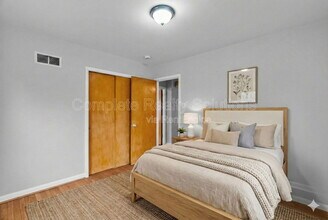 9220 Leamont Dr in Jennings, MO - Building Photo - Building Photo