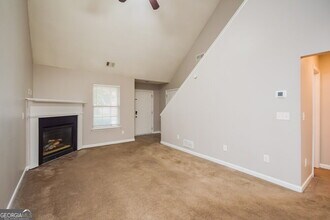 135 Lakeside Cir in Covington, GA - Building Photo - Building Photo