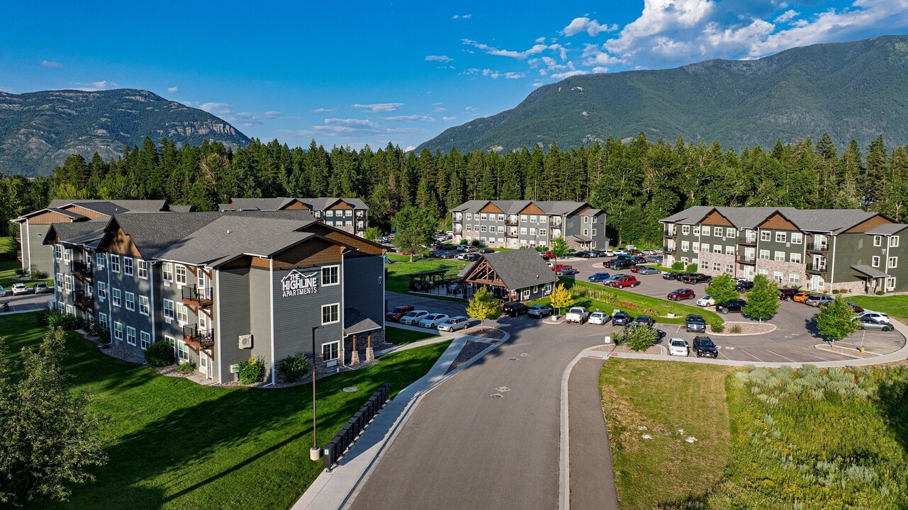 The Highline Apartments in Columbia Falls, MT - Foto de edificio