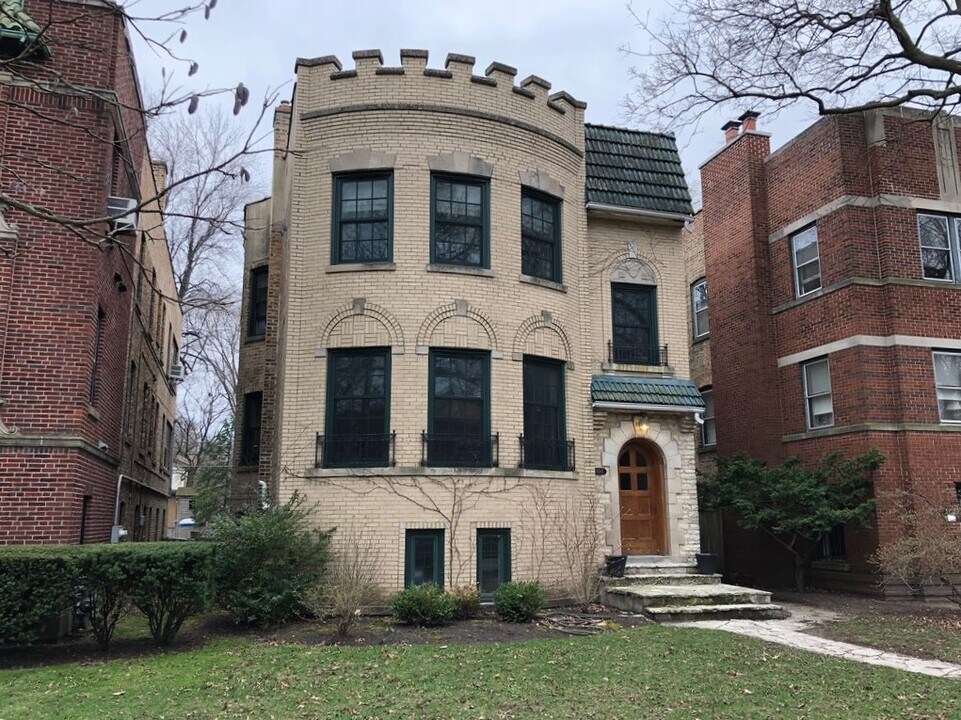 1100 Hull Terrace in Evanston, IL - Building Photo