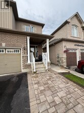 1335 Aldsworth Cr in Oshawa, ON - Building Photo - Building Photo