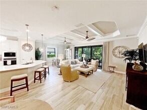 1975 Mustique St in Naples, FL - Building Photo - Building Photo