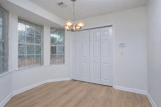 5666 La Fleur Trl in Stonecrest, GA - Foto de edificio - Building Photo