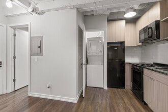 5718 N Winthrop Ave in Chicago, IL - Foto de edificio - Building Photo