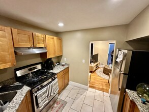 330 Saint Paul St, Unit 6 in Brookline, MA - Building Photo - Building Photo