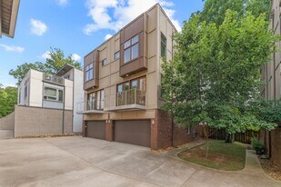 921 Westbrook Dr in Charlotte, NC - Building Photo