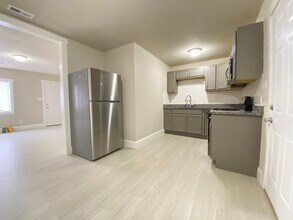 5240 E 13th Ave in Gary, IN - Building Photo - Building Photo