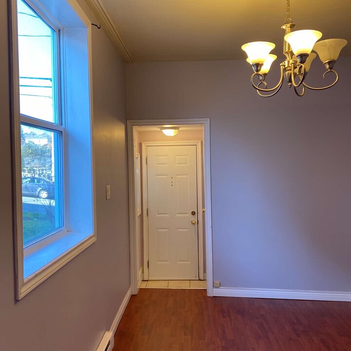 160 Charlotte St W in Saint John, NB - Building Photo