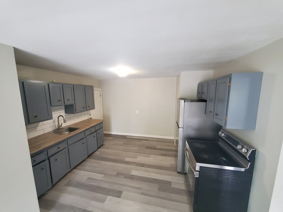 201 Dominion St in Moncton, NB - Building Photo