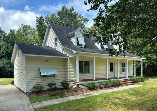 property at 310 Shorepoint Dr