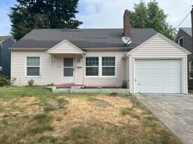 2055 N Blandena St in Portland, OR - Building Photo