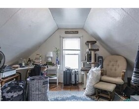 37 Almont St-Unit -3 in Medford, MA - Building Photo - Building Photo
