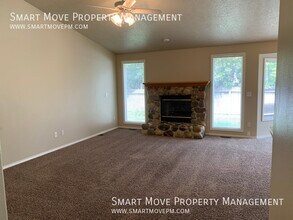 10890 W Tidewater Ct in Boise, ID - Building Photo - Building Photo