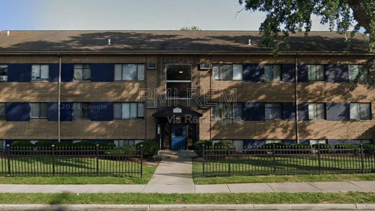 14409 Triskett Rd in Cleveland, OH - Foto de edificio