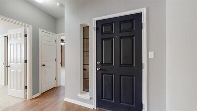 221 Creek Ridge Ln in Round Rock, TX - Building Photo - Building Photo