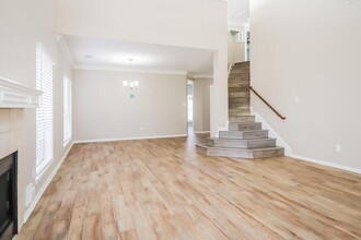 8027 Oceanside Dr in Houston, TX - Building Photo - Building Photo