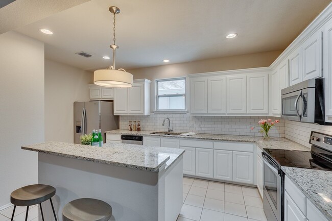 2705 McCart Ave in Fort Worth, TX - Building Photo - Building Photo