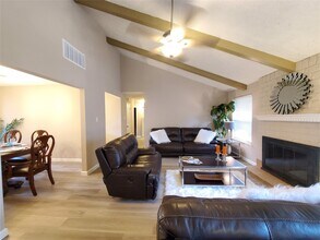 2518 Sage Brush Ln in Sugar Land, TX - Building Photo - Building Photo