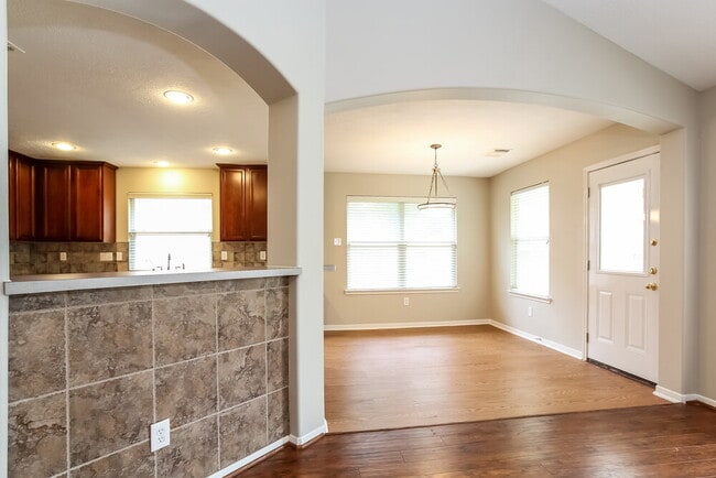 27 Orchid Grove Pl in Conroe, TX - Foto de edificio - Building Photo