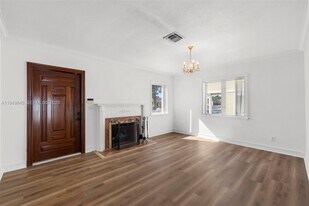 3411 SW 27th St in Miami, FL - Building Photo