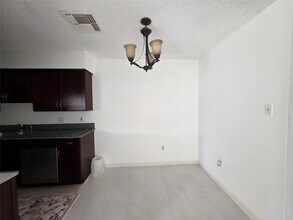 5613 Cripple Brook Ct in Houston, TX - Building Photo - Building Photo