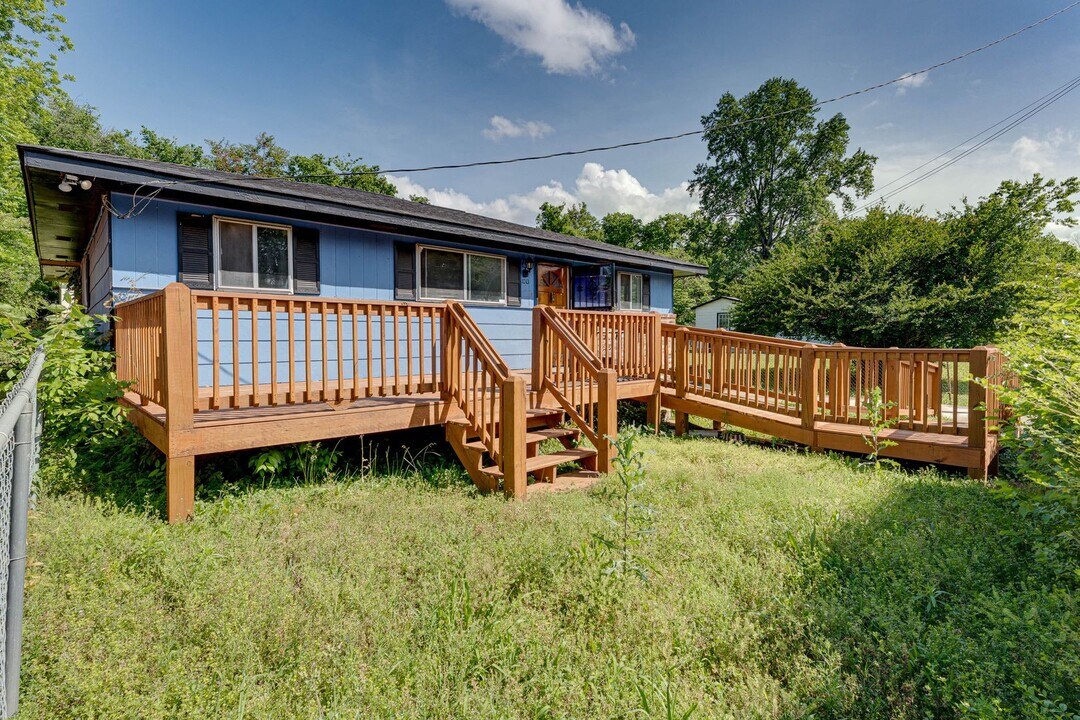 1010 N Hickory St in Chattanooga, TN - Building Photo