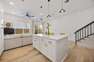 5702 Breland St in Houston, TX - Building Photo - Building Photo