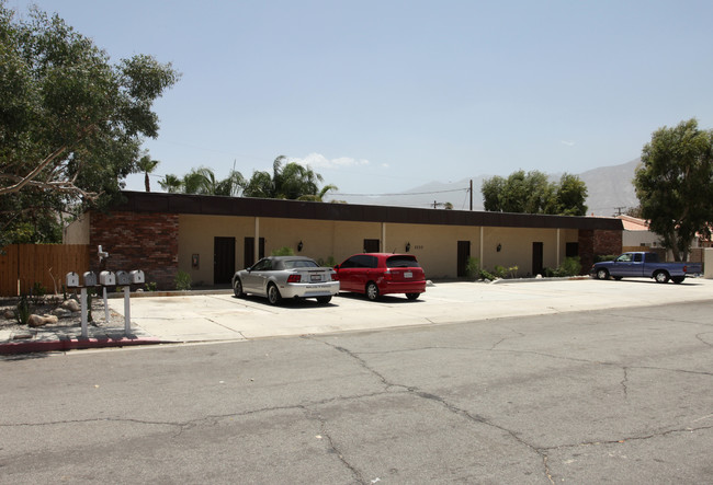 3737 E Calle De Carlos in Palm Springs, CA - Building Photo - Building Photo