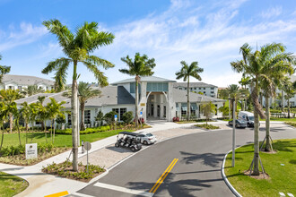 Elan Polo Gardens in Lake Worth, FL - Building Photo - Building Photo