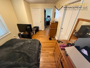 500 Cherry St, Unit 2 in Fall River, MA - Building Photo - Building Photo