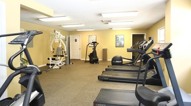 Peachtree Place in Columbia, SC - Building Photo - Interior Photo