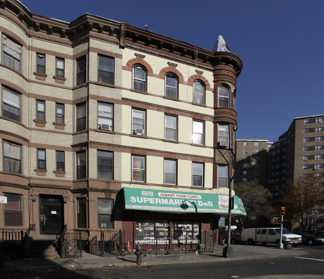 975 Saint Marks Ave in Brooklyn, NY - Building Photo - Building Photo