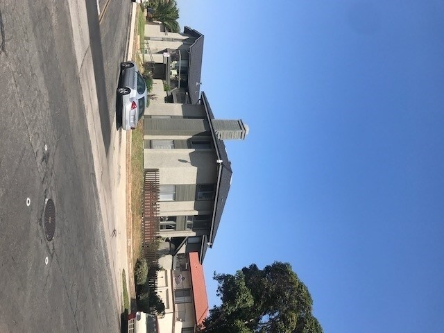 607 Utica Ave in Huntington Beach, CA - Building Photo
