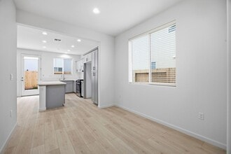 1317 W Sedona Ave in Visalia, CA - Building Photo - Building Photo