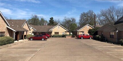 503 N Washington St in Kaufman, TX - Building Photo - Building Photo