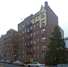 8831 Fort Hamilton Pky in Brooklyn, NY - Foto de edificio - Building Photo