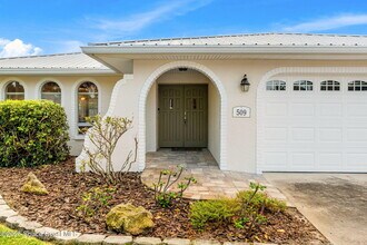 509 W Amherst Cir in Satellite Beach, FL - Building Photo - Building Photo