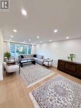 27 Manadon Dr in Toronto, ON - Building Photo - Building Photo
