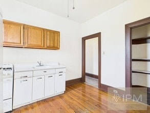 24 N Main St in Manchester, PA - Building Photo - Building Photo